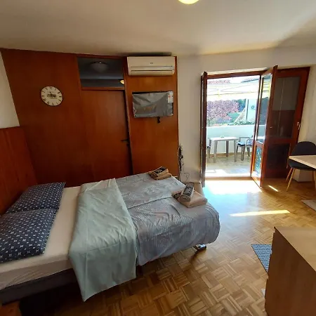 Izola Holiday Апартаменты Изола