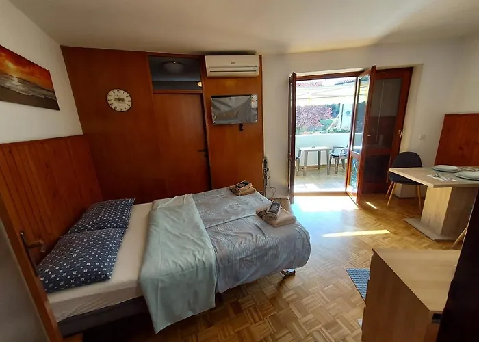 Izola Holiday Апартаменты Изола