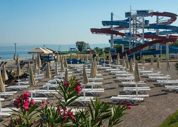 Izola Holiday Апартаменты *